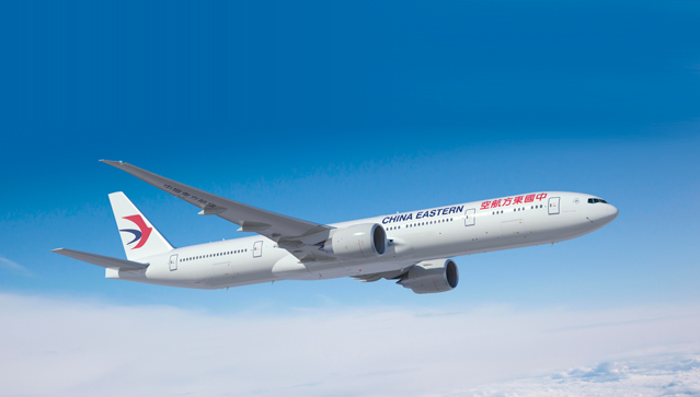 波音交付中國東方航空首架777-300ER飛機